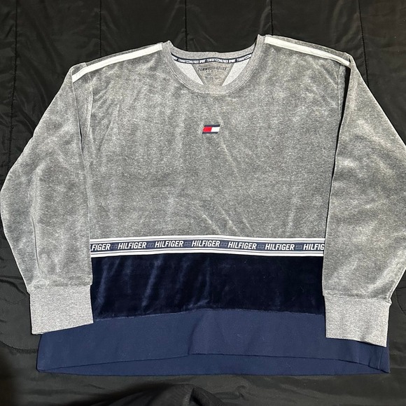 Tommy Hilfiger Sport Womens Velour Fitness Sweatshirt Athletic - Picture 1 of 11